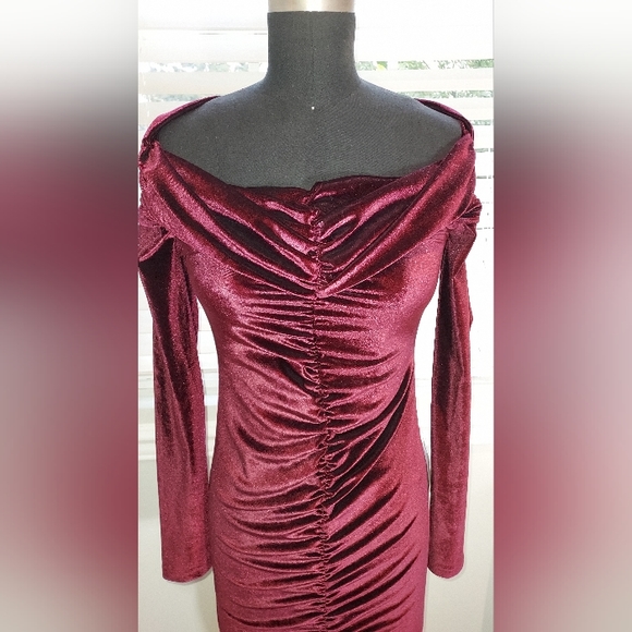 Miss Circle Maroon Velvet 3/4 Sleeve Full Length Evening Dress NWT - Picture 2 of 7